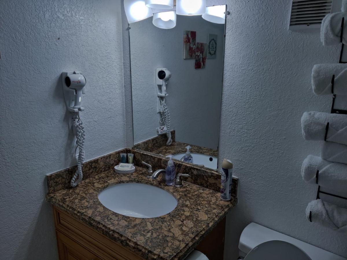 Centauri Vacation Rentals Beautiful 2-Bedroom Condo, Near All Orlando Attractions, Free Parking & Wi-Fi, King Bed, #1 المظهر الخارجي الصورة