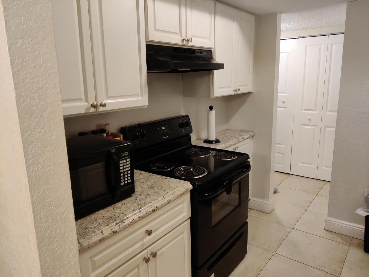 Centauri Vacation Rentals Beautiful 2-Bedroom Condo, Near All Orlando Attractions, Free Parking & Wi-Fi, King Bed, #1 المظهر الخارجي الصورة