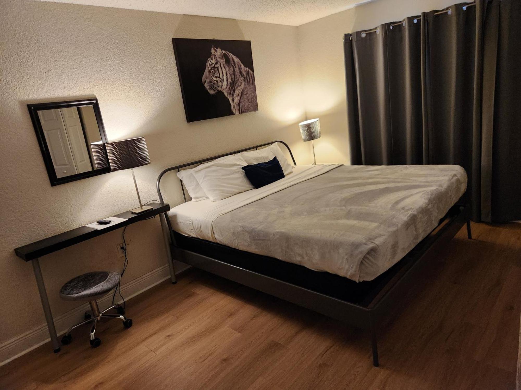 Centauri Vacation Rentals Beautiful 2-Bedroom Condo, Near All Orlando Attractions, Free Parking & Wi-Fi, King Bed, #1 المظهر الخارجي الصورة