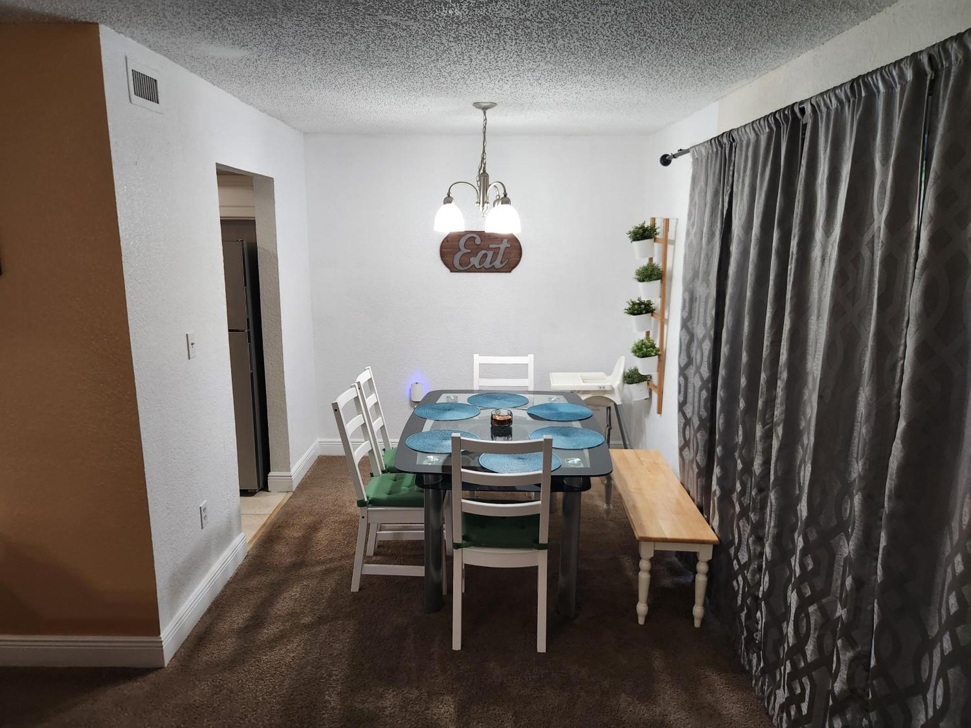 Centauri Vacation Rentals Beautiful 2-Bedroom Condo, Near All Orlando Attractions, Free Parking & Wi-Fi, King Bed, #1 المظهر الخارجي الصورة